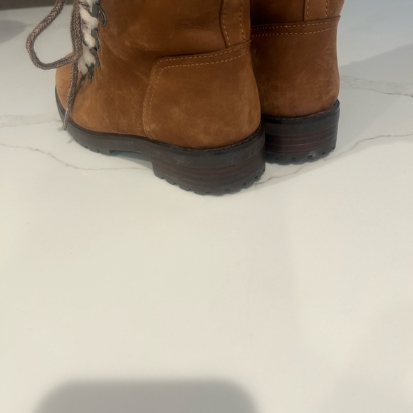 UGG boots - Picture 3 of 11